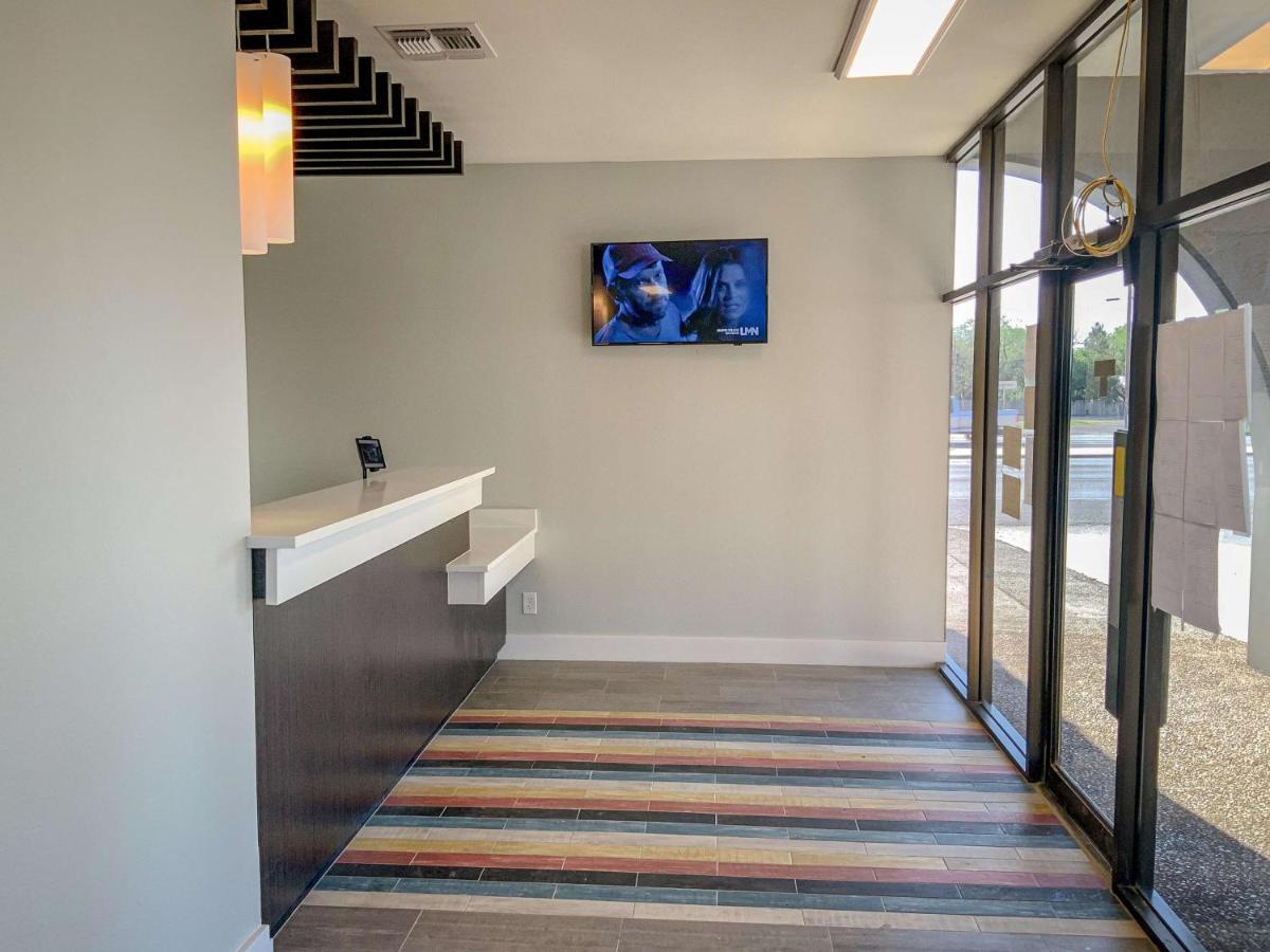 6 San Angelo, Tx Hotel 2*